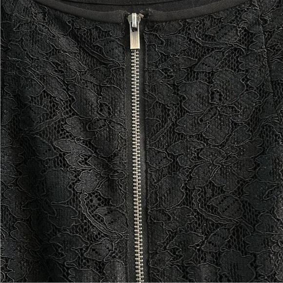 DVF Scotia Lace Pencil Skirt NWT - Picture 9 of 17